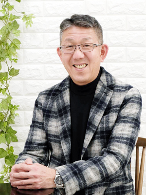 カウンセラー武富健一